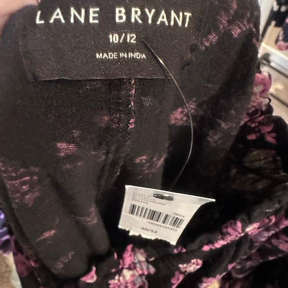LANE BRYANT Floral Purple Black Floral Women's Top Womens size 10/12 - Picture 4 of 4